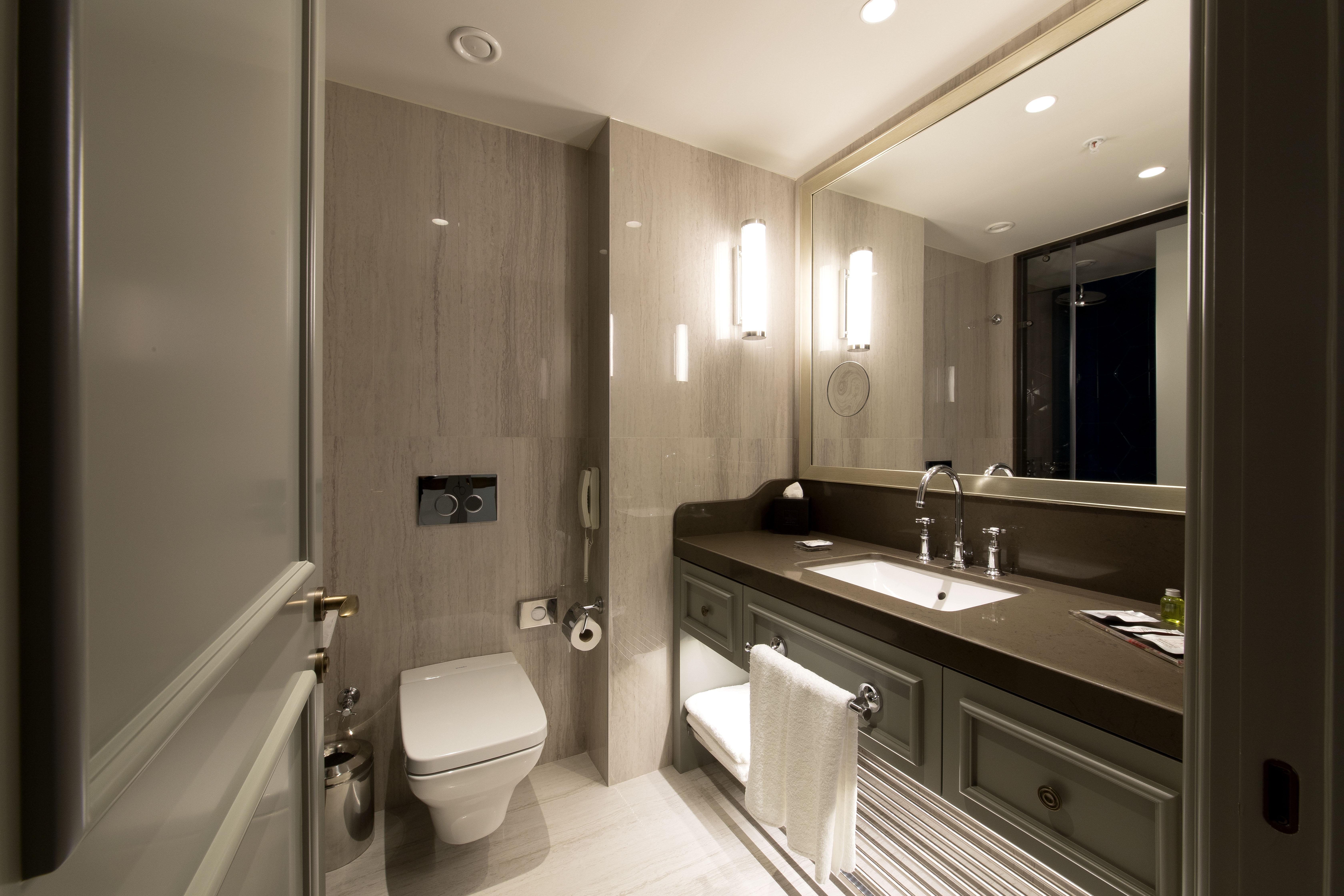 Millennium Istanbul Golden Horn Hotel Exterior photo Bathroom